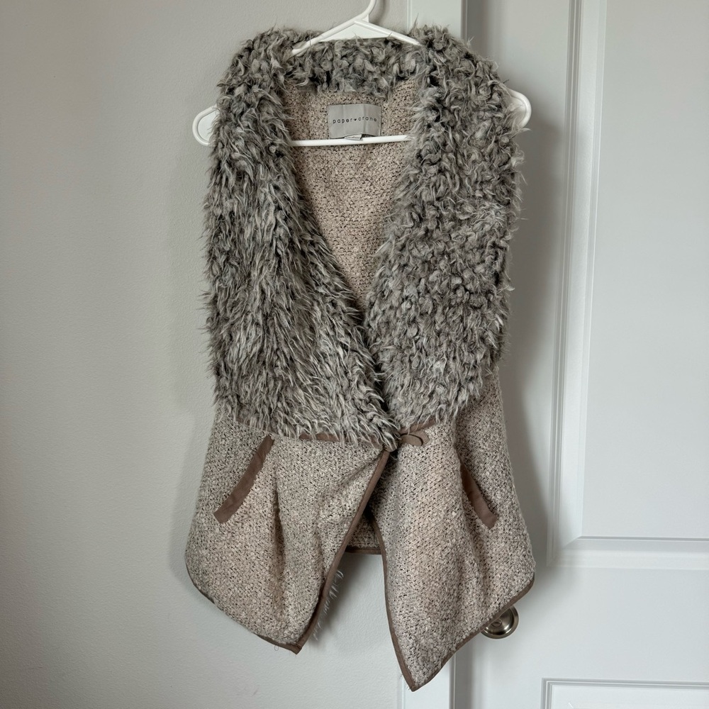 Paper Crane Tan and Brown Sherpa Draped Vest Size Small Buckle Pockets Fall